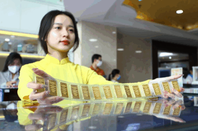 Giá vàng trưa nay 28/5: Chia buồn với ai đu đỉnh, lỗ chục triệu trong chớp mắt, chậm gang tấc thôi mà phải trả giá