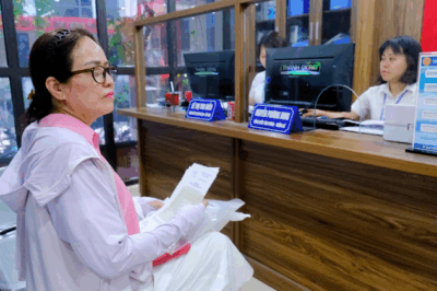 Tiện quá, từ 2025 người dân muốn nộp thủ tục hành chính không nhất thiết phải ở xã của mình, trong tỉnh nộp đâu cũng được