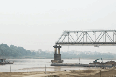 Ai còn nhớ v.ụ s.,ập c.,ầu cách đây 2 năm, Cầu Phong Châu mới dự kiến hoàn thành vào tháng 10 li.,ệu có a.,n to.àn