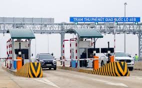 Thu phí đường bộ 6 tuyến cao tốc do Nhà nước đầu tư. Vì sao tiền lương ko tăng??? Trong khi các thứ điều tăng???