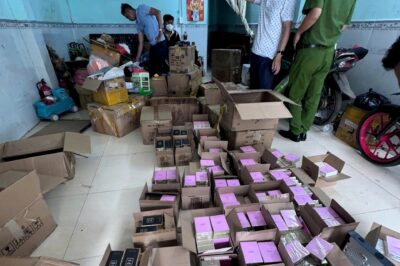 Chi tiền triệu để “xức mùi lừa”: Hơn 10.000 chai nước hoa giả vừa bị bóc trần!…