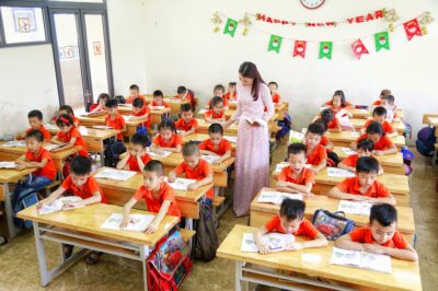 Chúc mừng những người lái đò tương lai nhé… LƯƠNG giáo viên chính thức xếp vị trí cao nhất trong khối hành chính sự nghiệp. Bộ GD-ĐT nói về cách tính lương mới của giáo viên… Bộ GD-ĐT nói về cách tính lương mới của giáo viên…