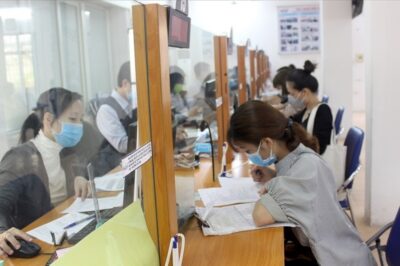 Người bị s;a th;ải, doanh nghiệp ph;á s;ản sẽ được hưởng 50% kéo dài đến 6 tháng