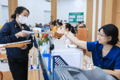 Quy định mới nhất về tiền lương đối với cán bộ, công chức sau sắp xếp: người khóc – người cười rồi đây