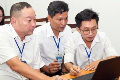 Lương công chức vẫn thấp? Nhìn 2 nhóm này nhận 5 triệu/tháng mới s//ốc!