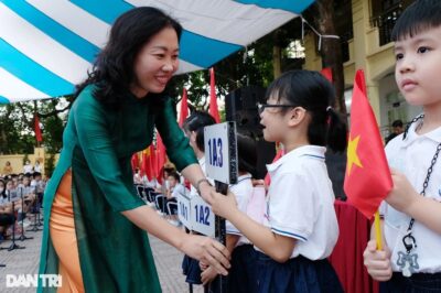 Thứ trưởng Giáo dục: “Xếp lại bảng lương của giáo viên mầm non, phổ thông”