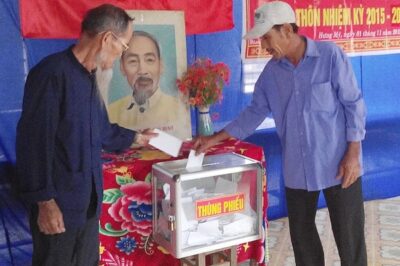 Làm gì để “tr::út ghế” Trưởng thôn, Tổ trưởng dân phố? Đây là quy trình b//ãi nh//iệm năm 2025