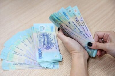 Từ 15/8: Chỉ 2 nhóm cán bộ này được “thưởng n/óng” 5 triệu đồng/tháng