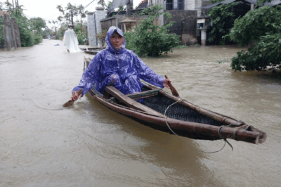 Bão số 6 chính thức suy yếu, cả nước đang cầu nguyện…