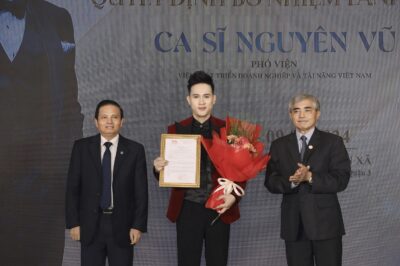 Nam ca sĩ lên chức Viện phó, thỉnh thoảng chốt đơn một căn nhà, 50 tuổi rất giàu nhưng chưa vợ con
