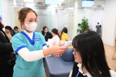 Chính thức: Từ nay Người thu nhập thấp được ưu tiên miễn viện phí