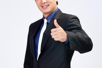 Nam MC điển trai rút khỏi showbiz sống lặng lẽ bên vợ doanh nhân hơn tuổi giờ ra sao?